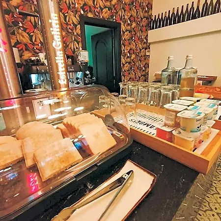 Amelia By Gaiarooms Hostel Salamanca