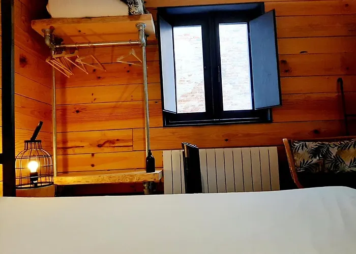 Amelia By Gaiarooms ホステル *